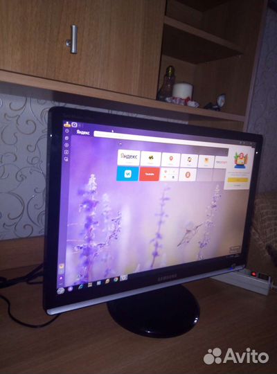 Монитор Samsung 22 дюйма