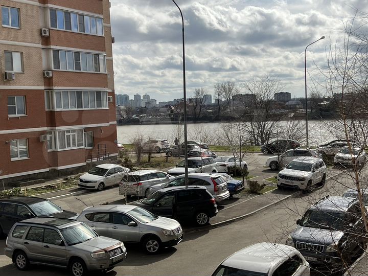 3-к. квартира, 106 м², 2/15 эт.