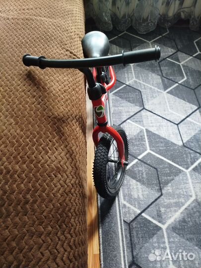 Продам беговел