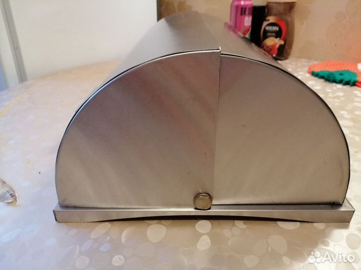 Хлебница металлическая