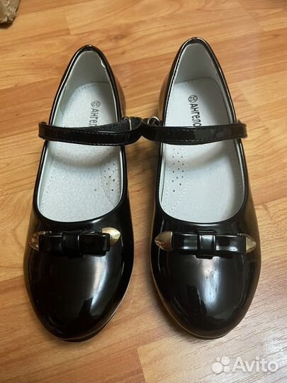 Туфли для девочки. 32,34 размеры