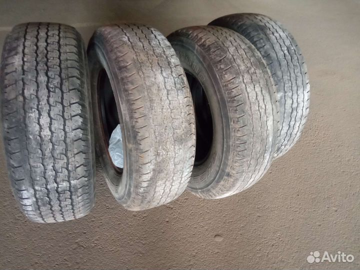 Bridgestone Dueler H/T 265/70 R16