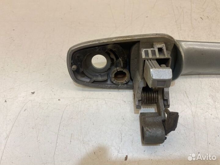 Ручка двери внешняя передняя правая Mazda 6 седан