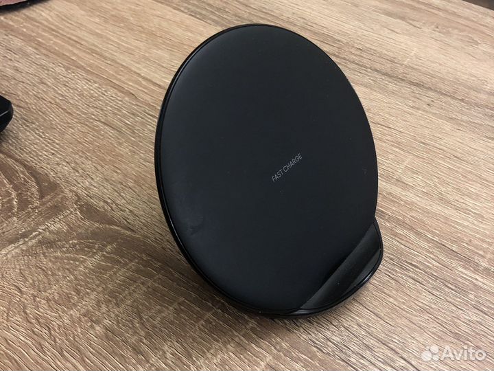Беспроводная зарядка Samsung Fast Charge EP-n5100