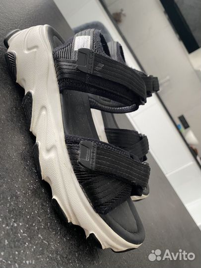 Босоножки женские