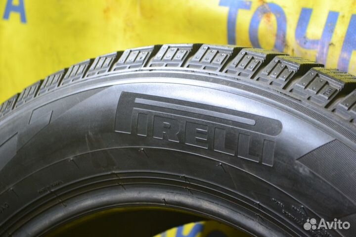 Pirelli Ice Zero FR 215/65 R17
