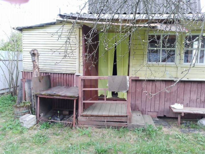 Дача 40 м² на участке 4,93 га