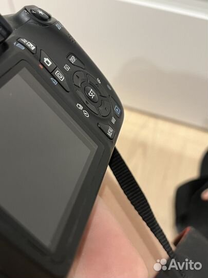 Зеркальный фотоаппарат canon 1100d