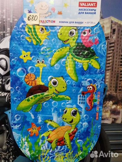 Противоскользящий коврик в ванну