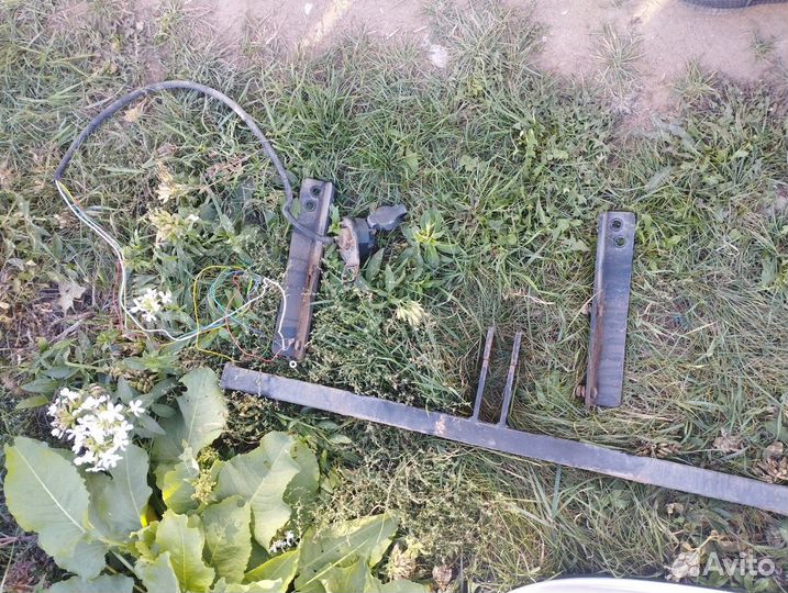 Фаркоп на Лада Веста