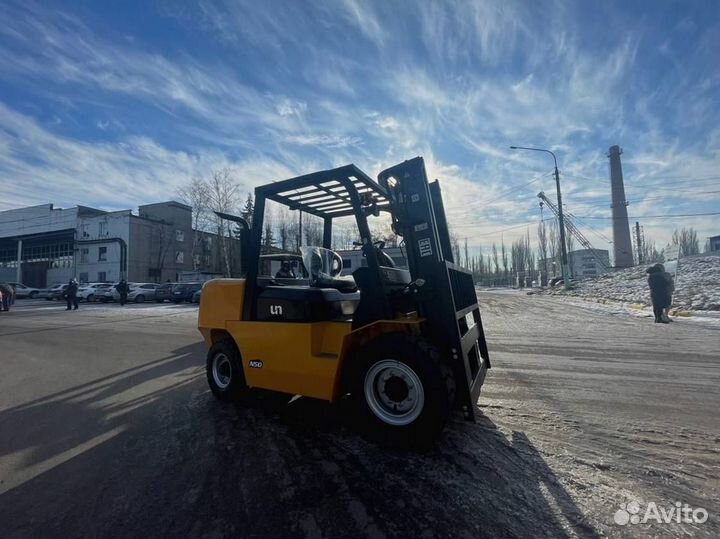 Вилочный погрузчик UN Forklifts FD70, 2023