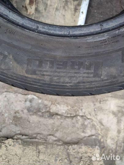 Pirelli Chrono 215/65 R15C 102T