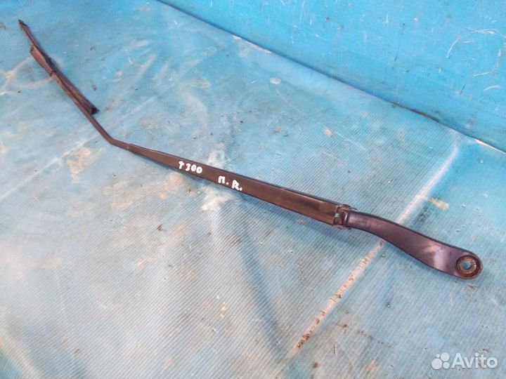 Поводок стеклоочистителя передний правый Chevrolet