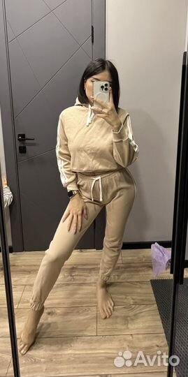 Спортивный костюм женский