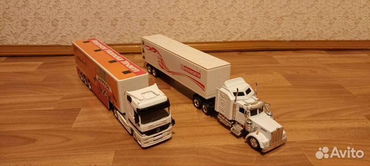 Игрушечные грузовики