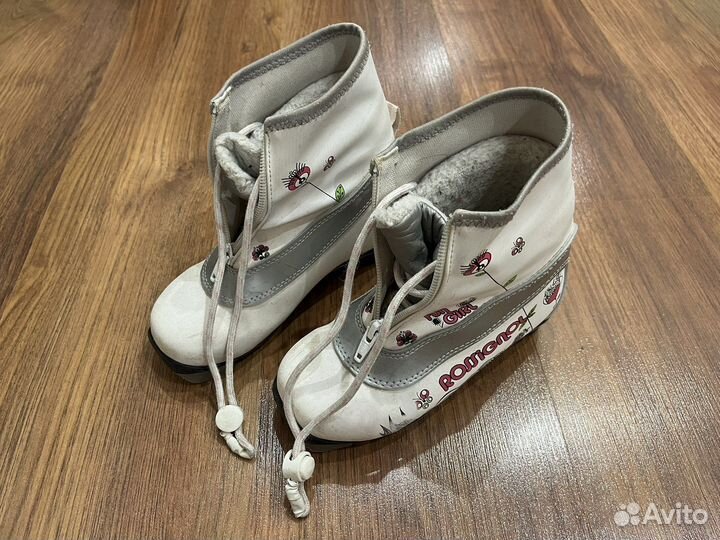 Лыжные ботинки детские 31 размер