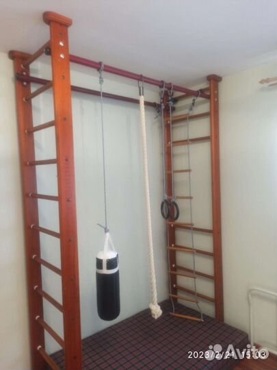 Деревянная шведская стенка