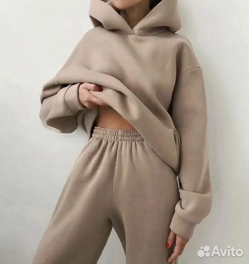 Спортивный костюм на флисе женский