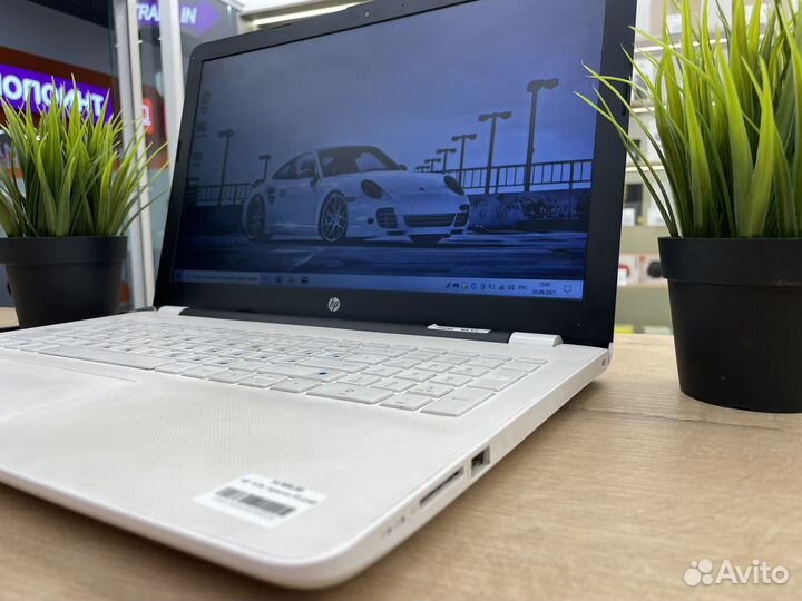 Белоснежный HP для работы и учебы