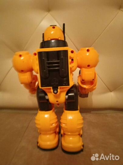 Игрушка робот