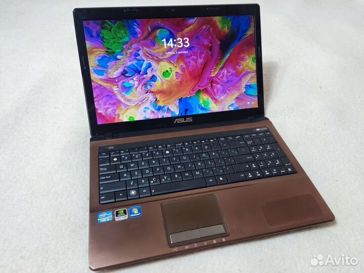 Отличный Asus Core i3, 8Gb, SSD128, игровая GT520M