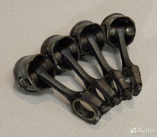 Шатун с поршнем Renault Kangoo 1.4 K7JA700