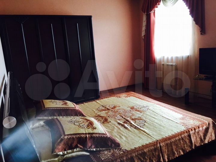 Дом 220 м² на участке 3 сот.