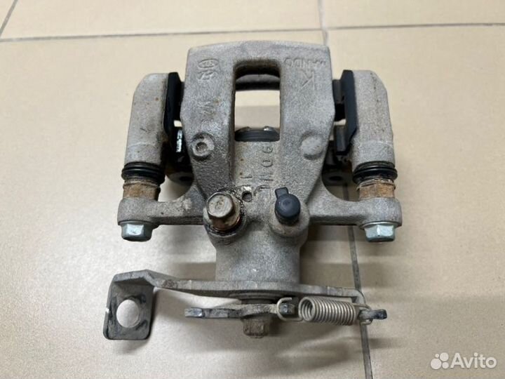 Суппорт тормозной задний левый Kia Soul 29000км