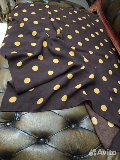 Платок 95 теплый salvatore ferragamo горох италия