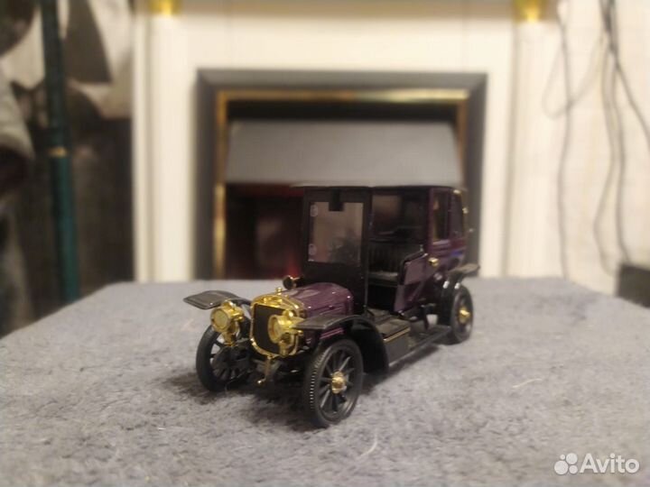 Коллекционные машинки 1 43