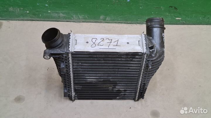 Интеркулер правый Bentley Bentayga