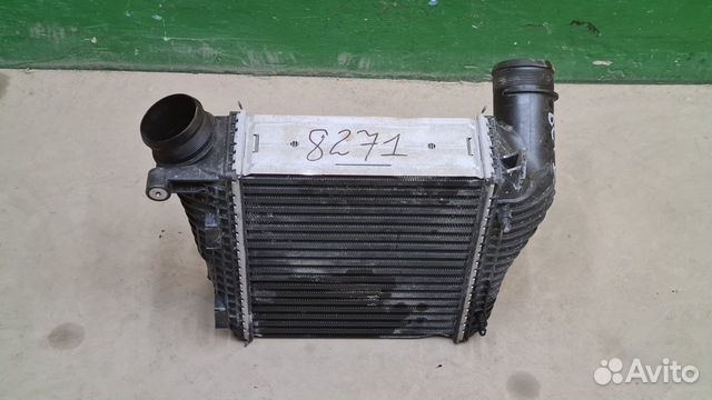 Интеркулер правый Bentley Bentayga