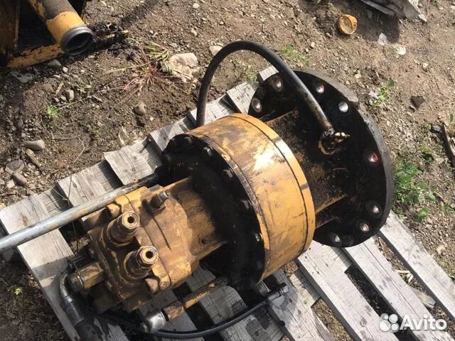 Редуктор поворота в сборе с гидромотором CAT 330D
