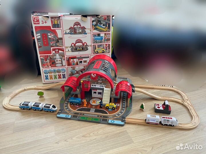 Деревянная железная дорога hape гранд сити