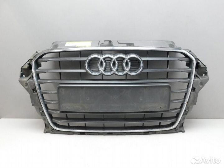 Решетка радиатора Audi A3/RS3/S3