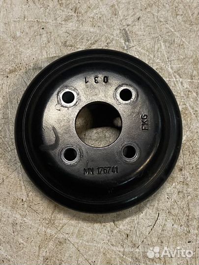 Mitsubishi lancer 10 Шкив помпы