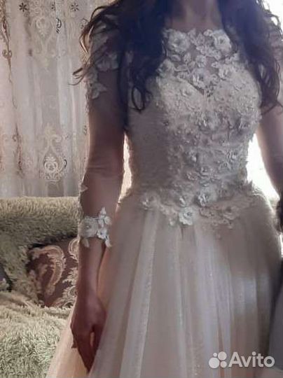 Свадебное платье