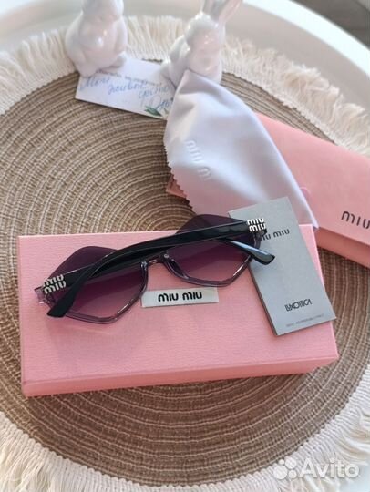 Солнцезащитные очки Miu miu полный комплект