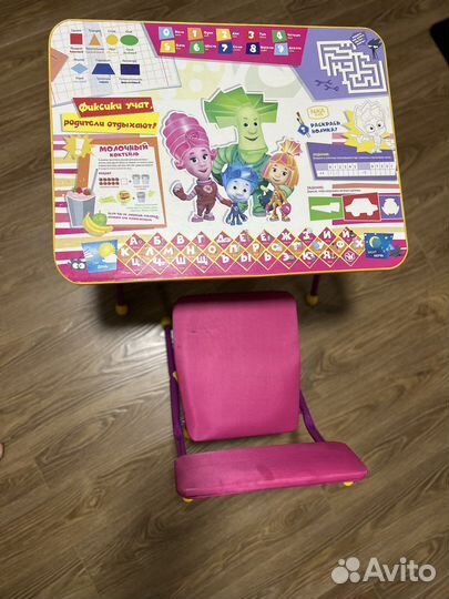Детский стол и стул