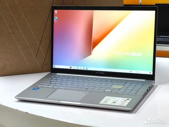 Ноутбук Asus VivoBook 15.6''IPS core i3 11th 256Gb