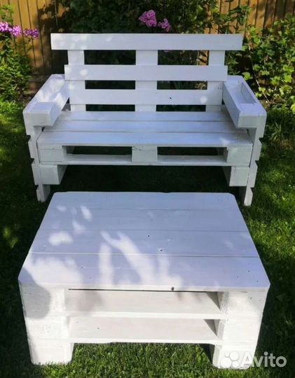 Скамейка из поддонов