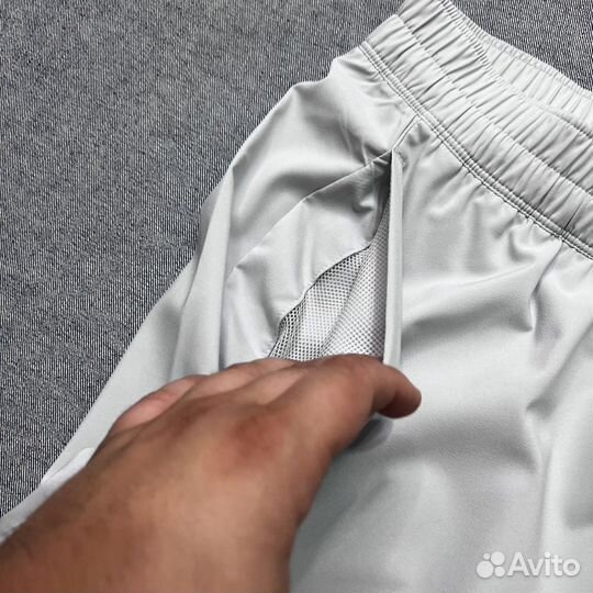 Шорты Reebok Размер М оригинал