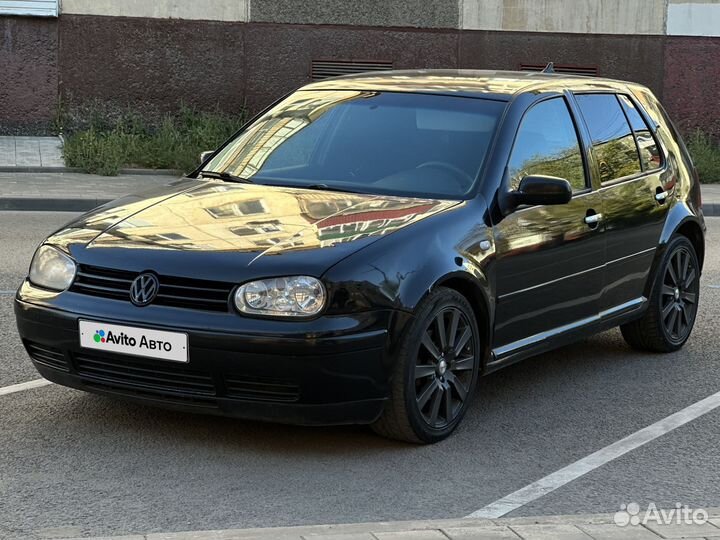 Volkswagen Golf 1.8 МТ, 1998, 300 000 км