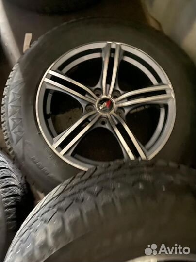 235/65 R17 Bridgestone Ice Cruiser 7000 Зима Литые