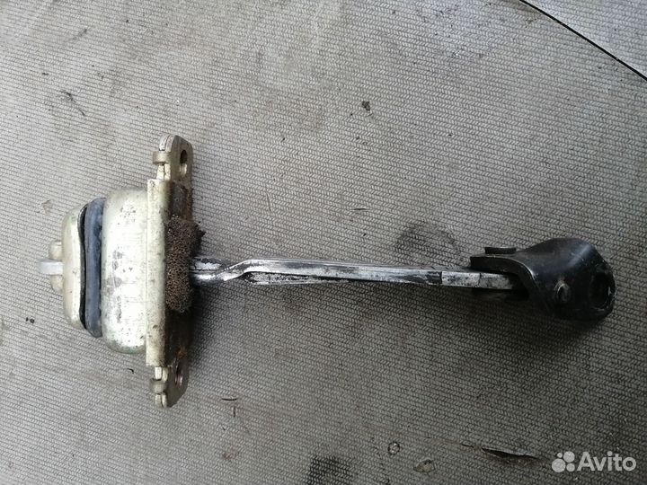 Ограничитель двери для Honda CR-V 1996-2002