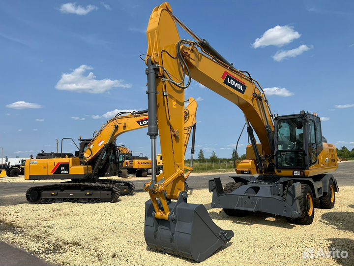 Колёсный экскаватор Lovol FP215W, 2023