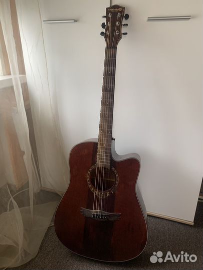 Электроакустическая гитара