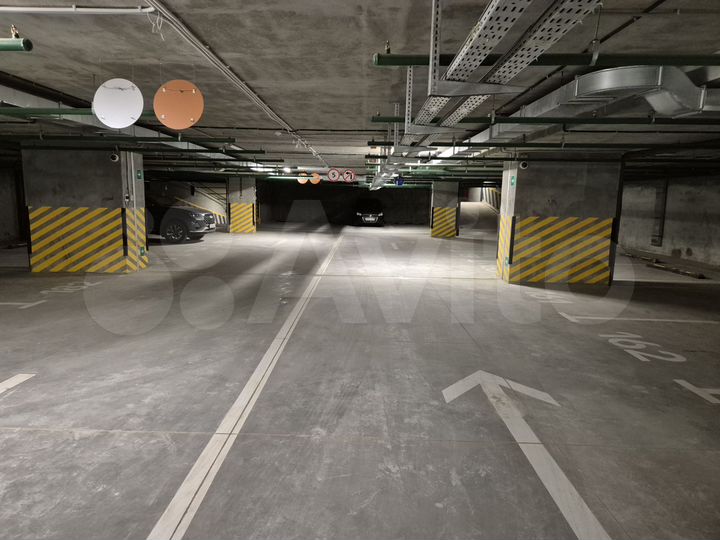 Машиноместо, 13 м²