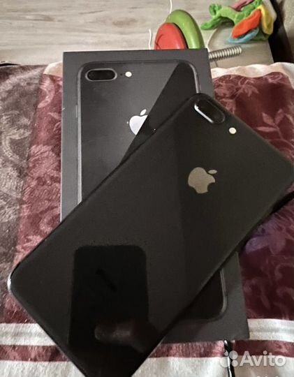 Телефон iPhone 8 plus