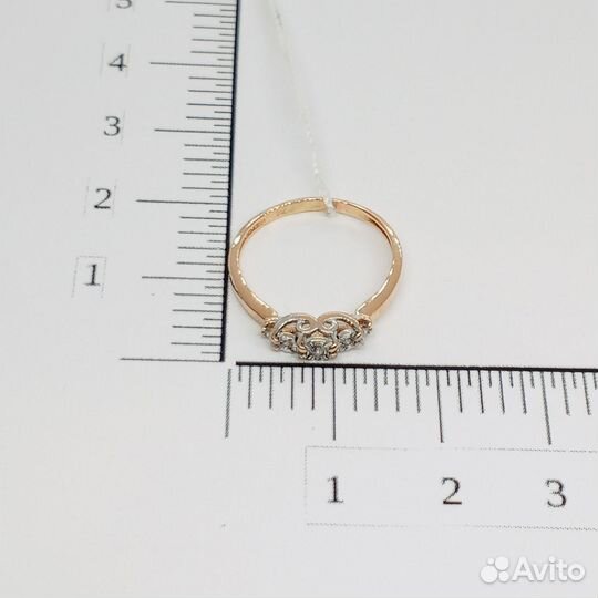 Золотое кольцо с камнем 15,5р